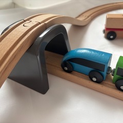 ★美品★ IKEA 木製鉄道セット リラブー基本20点セット　クレーン付きの画像