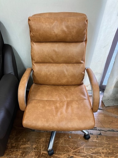 関家具　ワークチェアのご紹介です