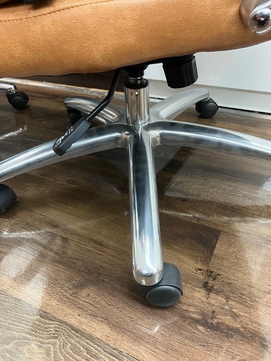 関家具　ワークチェアのご紹介です