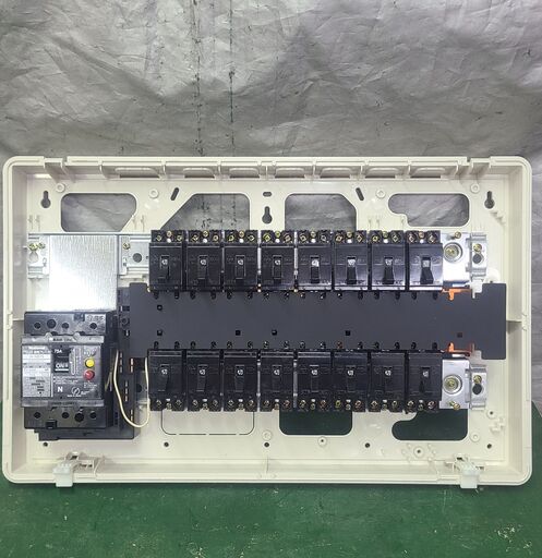 　未使用　ナショナル　75A　分電盤　1.3