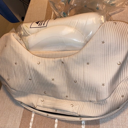 新品　Baby Kuru   ベビクル 授乳クッション　