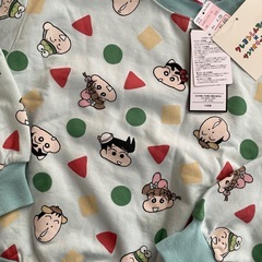 【激安】【新品】クレヨンしんちゃん✖︎サンリオキャラクターズ　130cmの画像