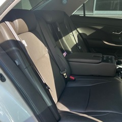 クラウンハイブリッド　GWS204 の画像