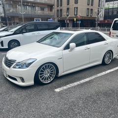 クラウンハイブリッド　GWS204 の画像