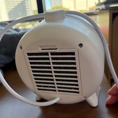 【未使用品近い】持ち運びファンヒーターの画像