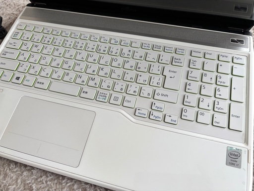 【core i7】Windows11/SSD512GB/メモリ16GB/タッチパネル/ノートパソコン/すぐ使える/富士通