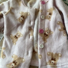 子供用パジャマ女の子用💗長袖パジャマ4着(80〰️90サイズ)、スリーパー１着まとめて5点無料で差し上げます‼️🍀🤱🐥⸒⸒👧の画像