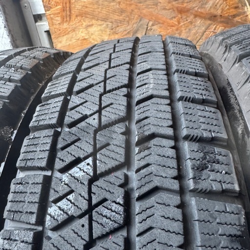 バリ山　BRIDGESTONE ブリヂストン　ブリジストン　VRX2 155/65R13 スタッドレス　タイヤ　2022年製　13イン