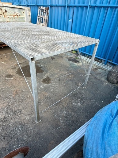 鉄製の作業台