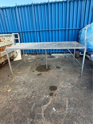 鉄製の作業台