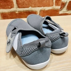 【激安】レディース メッシュ スリッポンシューズ／グレーの画像