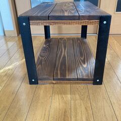 木製のラックの画像