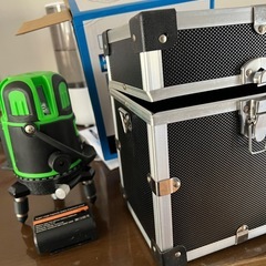 レーザー墨出し機の画像