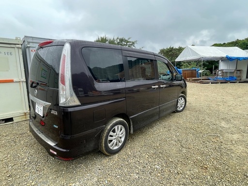 日産セレナ　NC26