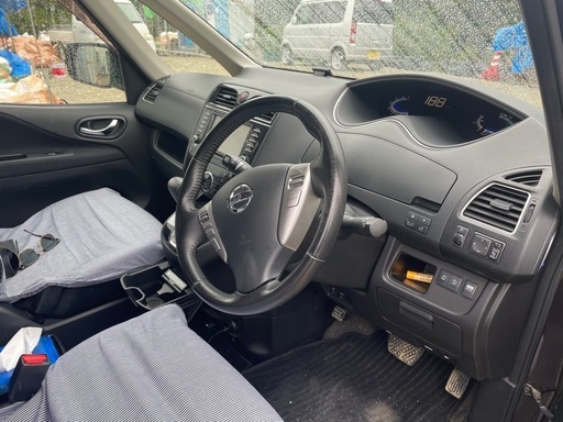 日産セレナ　NC26