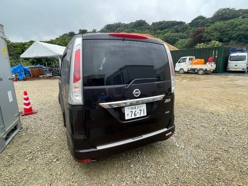 日産セレナ　NC26