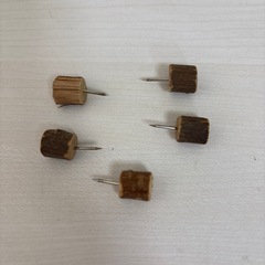 木製プッシュピン　5個の画像