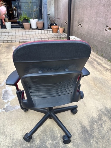 Steelcase（スチールケース）のリープV2オフィスチェア　椅子　