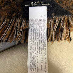 ZARAストールの画像