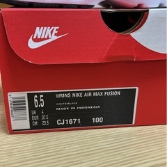 ナイキ　WMNS NIKE AIR MAX FUSIONの画像