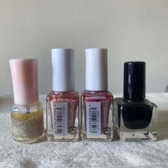 マニキュア 4色 中古の画像