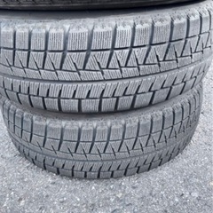 ホイール付スタッドレスタイヤ195/65R15 の画像