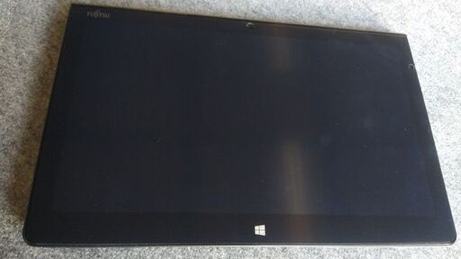 富士通　タブレットPC Arrows Tab Q704 FARWMQ2N5