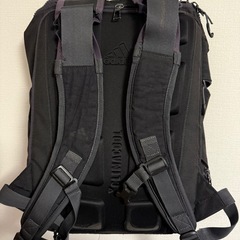 adidas リュックサックの画像