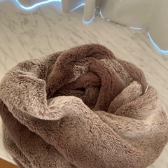 耳当てハット　フェイクファー　57.5　被りマフラーの画像