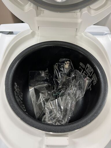 アイリスオーヤマ　ジャー炊飯器　RC-MD30-W　2021年製