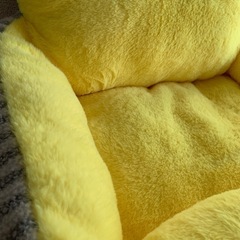 【新品未使用】ペットベッド 犬猫用 ふんわり 厚手 60×50cm（イエロー）の画像