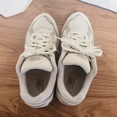 ニューバランス　2002の画像