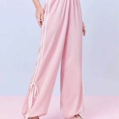 ピンクジャージパンツの画像