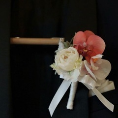 ブライダルブーケ（ブートニア付き）の画像