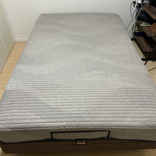【正規品】シモンズ(Simmons) 電動ベッド！セミダブル！