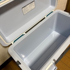 アステージ/クーラーボックスの画像