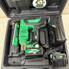 🌲【電動工具】入荷！HiKOKI 36V 40㎜ 仕上釘打機 2バッテリ付【色々あります！地域最大! 電動工具高価買取&販売】の画像
