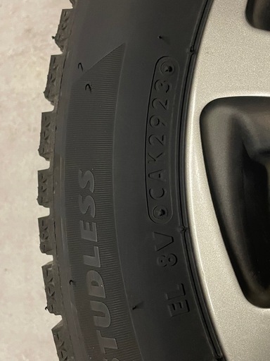 スタッドレスタイヤ　155/65R14 4本セット