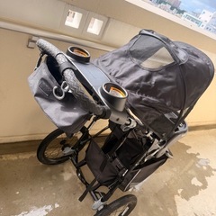 最終価格早い者勝ち⚠️US🇺🇸ベビーカー新生児用セット新品未使用！の画像