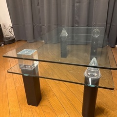 デザインガラステーブルの画像