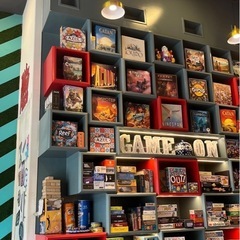 23日(明日)と30日の夜空いてる人いませんか〜！