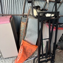 業務用ガスコンロなど鉄くず色々の画像