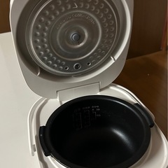シャープ 炊飯器 三合炊き 白／2020年製 KS-CF05C-W／使用少なめの画像