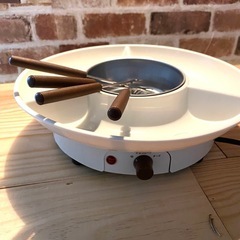 【最終値下げ❗️超美品】本日中なら900円！ 超美品✨チーズ＆チョコフォンデュ機✨の画像