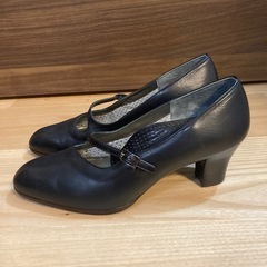 Frena 手作りパンプス黒②本革　24EEEの画像