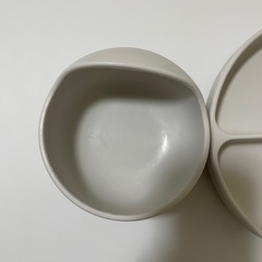 ★2週間使用のみ美品！定価3560円★ひっくり返らない ベビー 食器セット 皿 プレート ボウル シリコン 離乳食 BabyGoo 食洗機対応 吸盤付きの画像