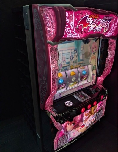 ToLOVEるダークネス　スロット　実機　
どらぶるダークネス　スマスロユニット付き実機　　　　　
