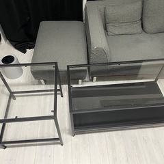 IKEAガラステーブルの画像