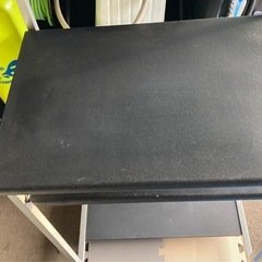 パソコンデスクの画像