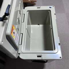 YETI タンドラ45 クーラーボックスの画像